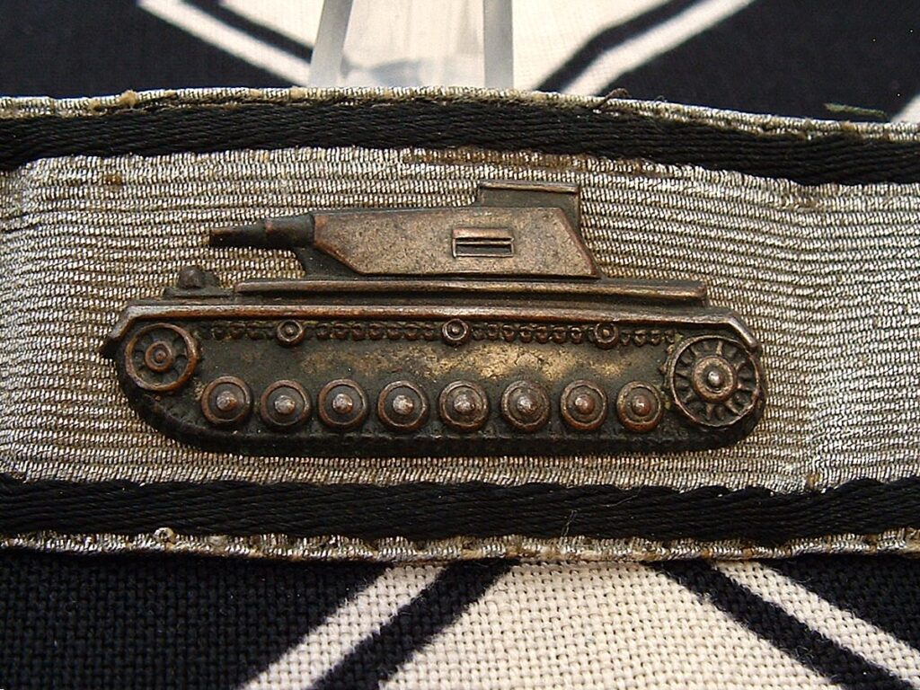 6 - Silver Tank Destruction Badge - M523