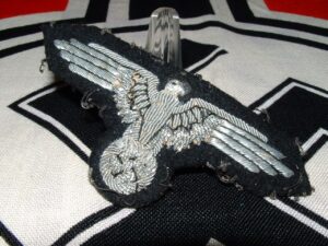 3 - SS Officer's Sleeve Eagle - CR302