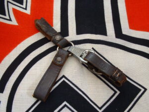 2 - Triple Sa Dagger Hanger - A729