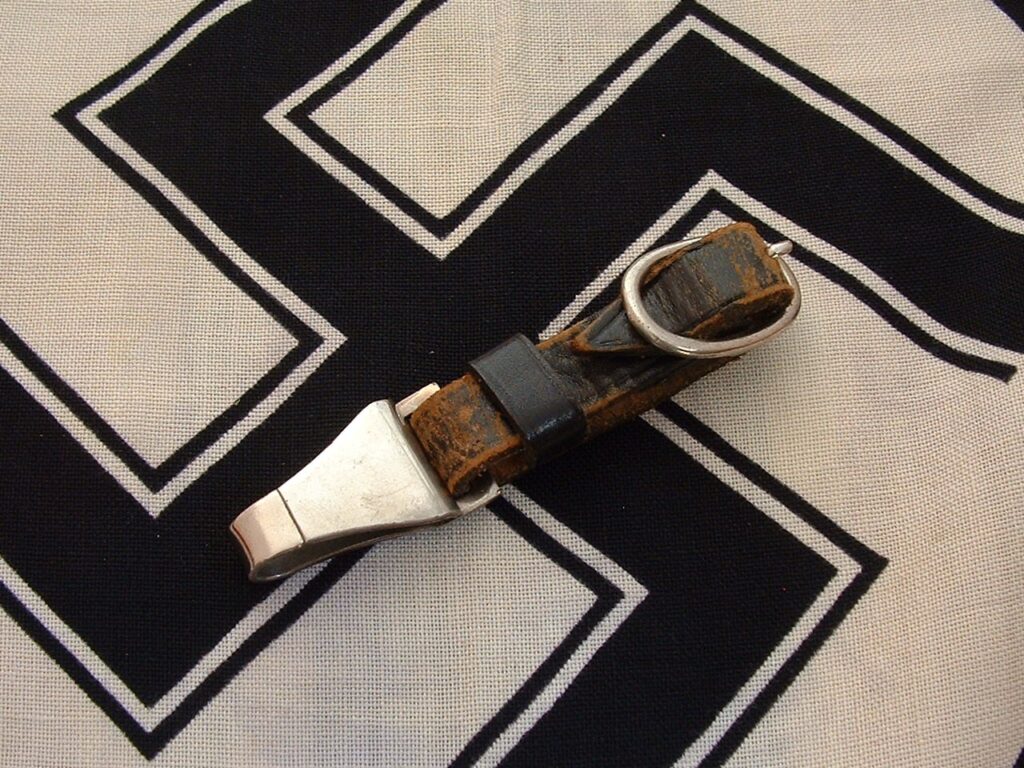 1 - SS Dagger Hanger - A735