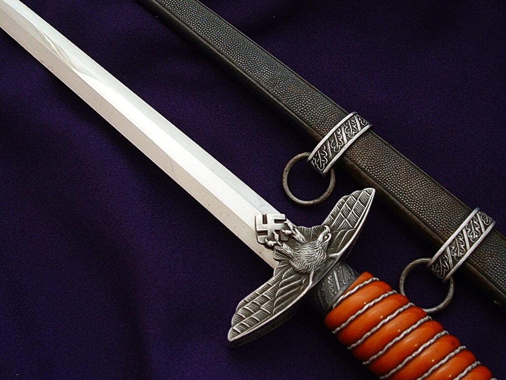 11 - 2nd Model Luftwaffe Officer's Dagger by WKC - D1141