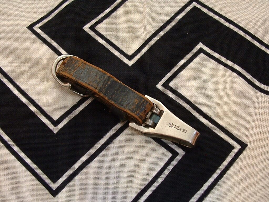 2 - SS Dagger Hanger - A735