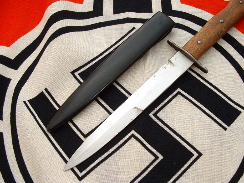 3 - Wehrmacht Fighting Knife- D1150