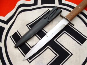 4 - Wehrmacht Fighting Knife- D1150