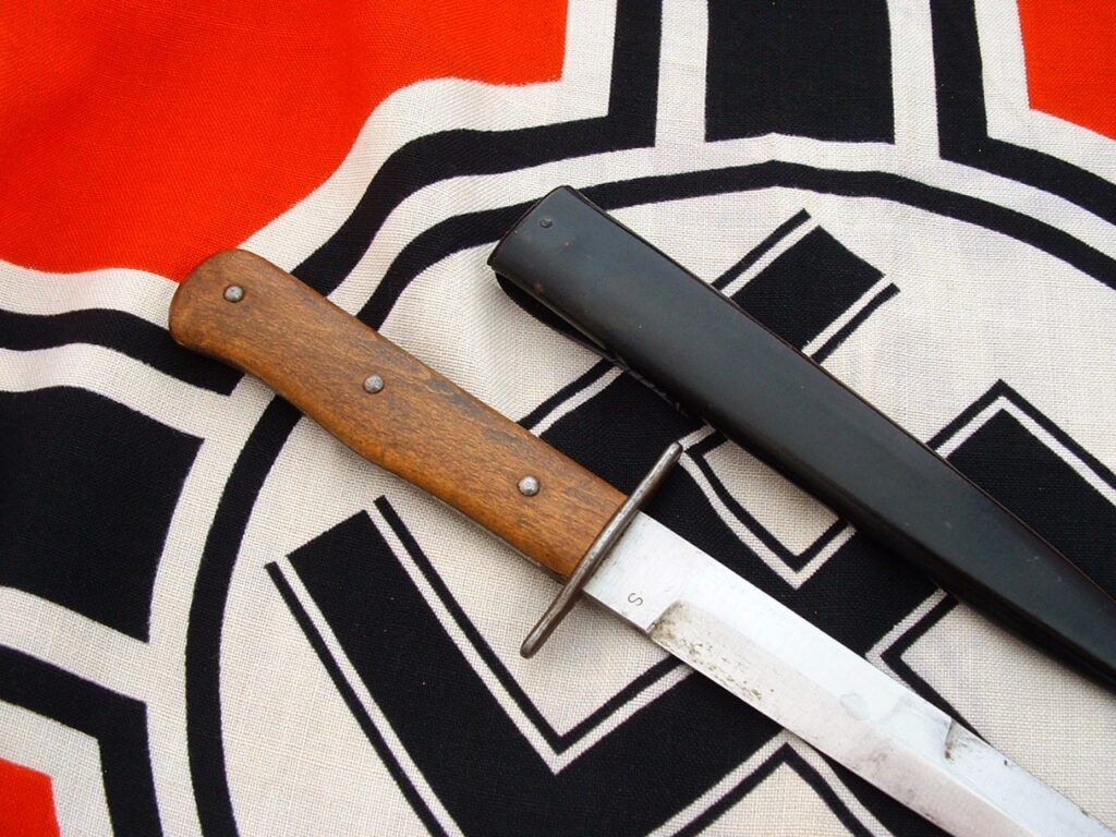 5 - Wehrmacht Fighting Knife- D1150
