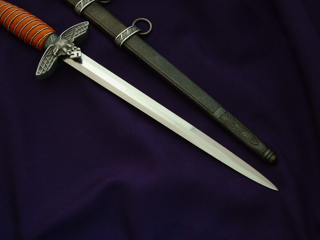 7 - 2nd Model Luftwaffe Officer's Dagger by WKC - D1141