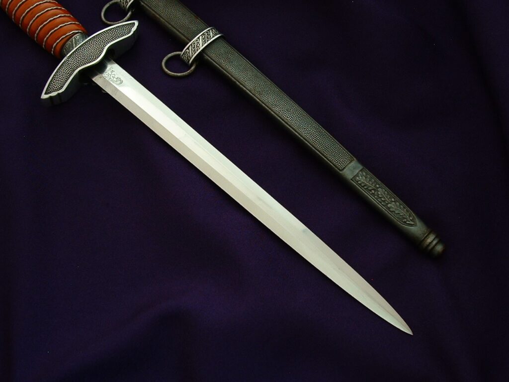8 - 2nd Model Luftwaffe Officer's Dagger by WKC - D1141