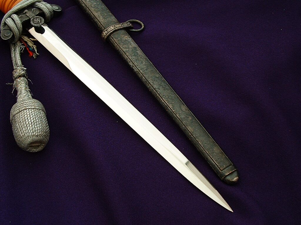 8 - Early Heer Dagger by Krebs - D1148