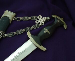 5 - Early M36 SS Chain Dagger - D1156