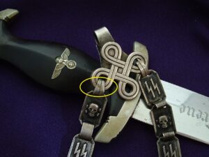 9 - Early M36 SS Chain Dagger - D1156