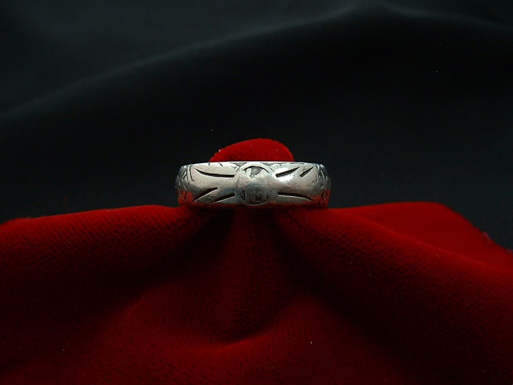 12 - Totenkopfring der SS