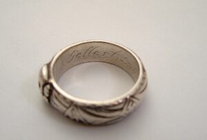 18 - Totenkopfring der SS