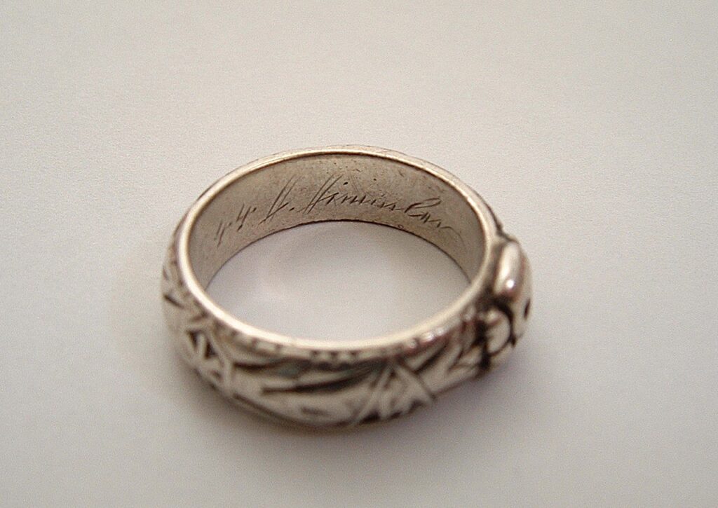 21 - Totenkopfring der SS