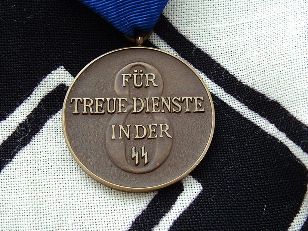 8 - SS 4 Year Long Service Award - M530