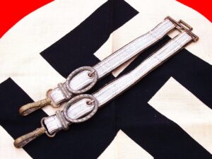 1 - Heer Dagger Hangers - A766