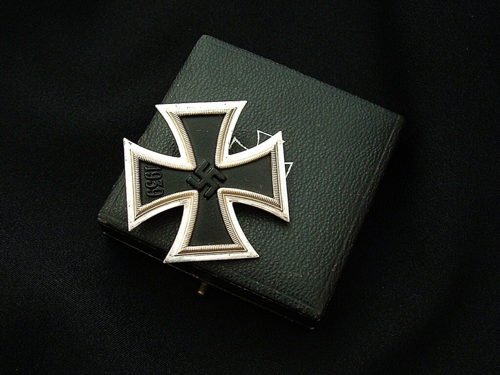 1 - Iron Cross 1st Class by Deumer - M535