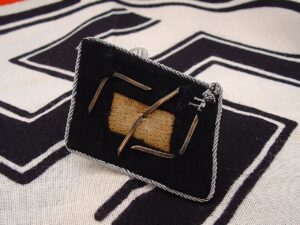 2 - Untersturmfuhrer's Rank Tab - C315