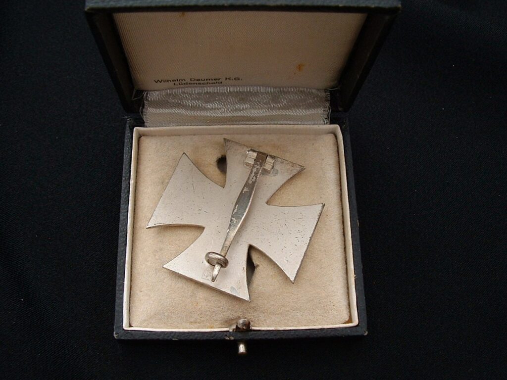 6 - Iron Cross 1st Class by Deumer - M535