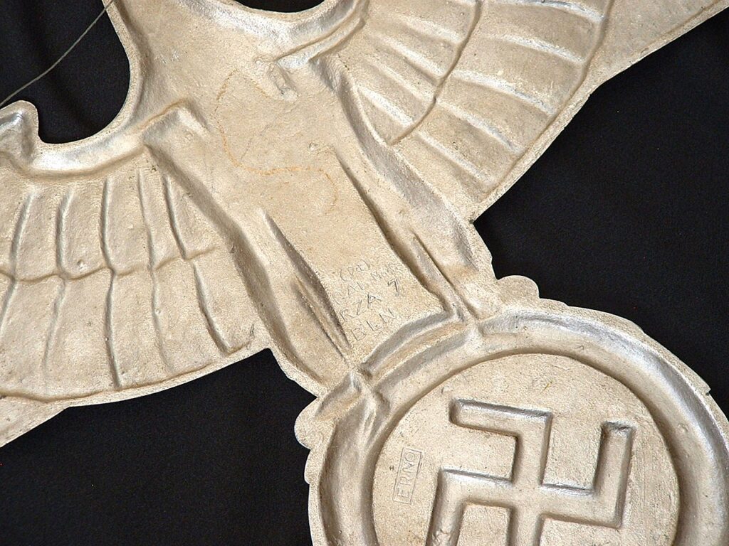 11 - 35 3rd Reich Railroad Eagle - G266
