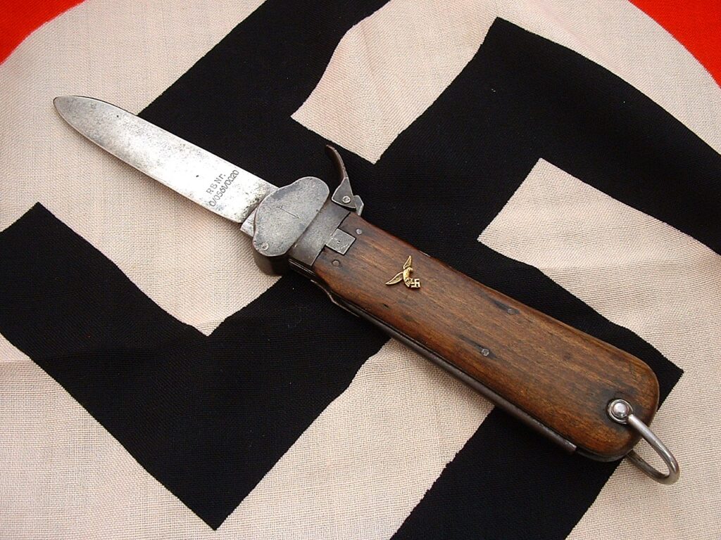 4 - Wehrmacht Gravity Takedown Knife by Weyersberg - D1196