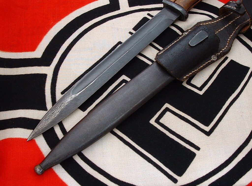 5 - K98 Bayonet 44 cvl by E. Pack - D1198