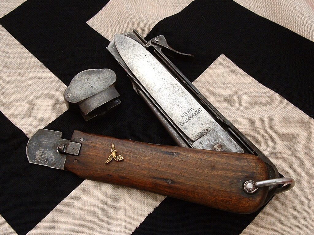 5 - Wehrmacht Gravity Takedown Knife by Weyersberg - D1196