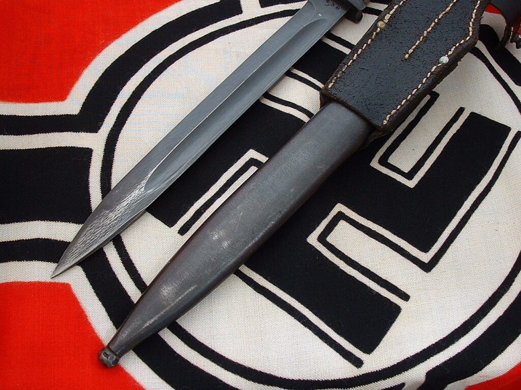 6 - K98 Bayonet 44 cvl by E. Pack - D1198