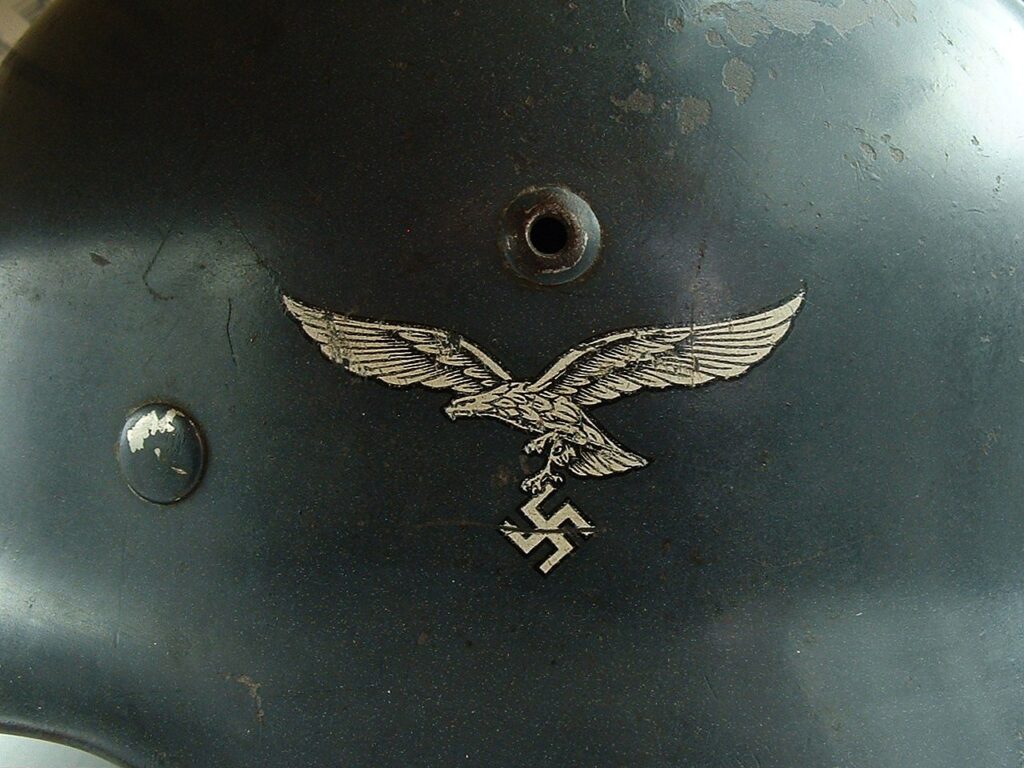 7 - M35 Luft Helmet by Sachsische Emailler - H225