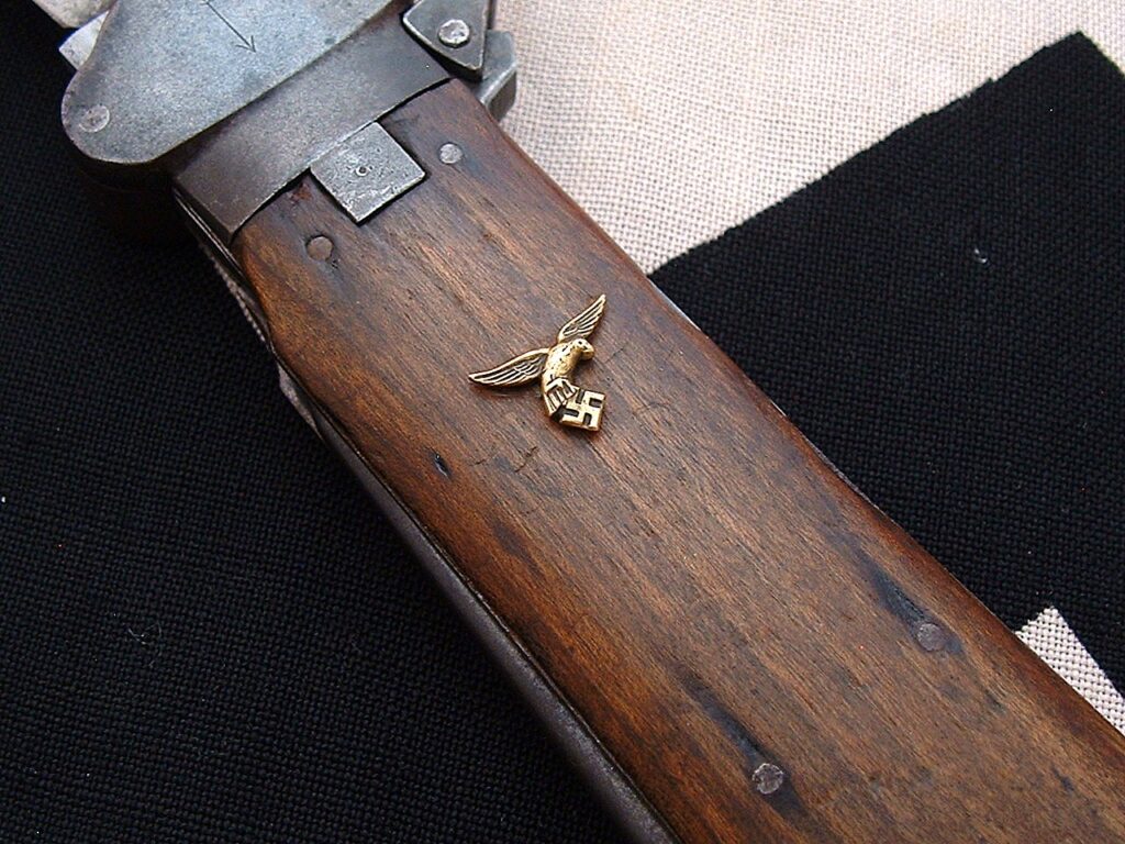 7 - Wehrmacht Gravity Takedown Knife by Weyersberg - D1196