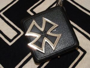 1 - Iron Cross 1st Class by Deumer - M550