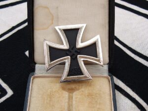 4 - Iron Cross 1st Class by Deumer - M550