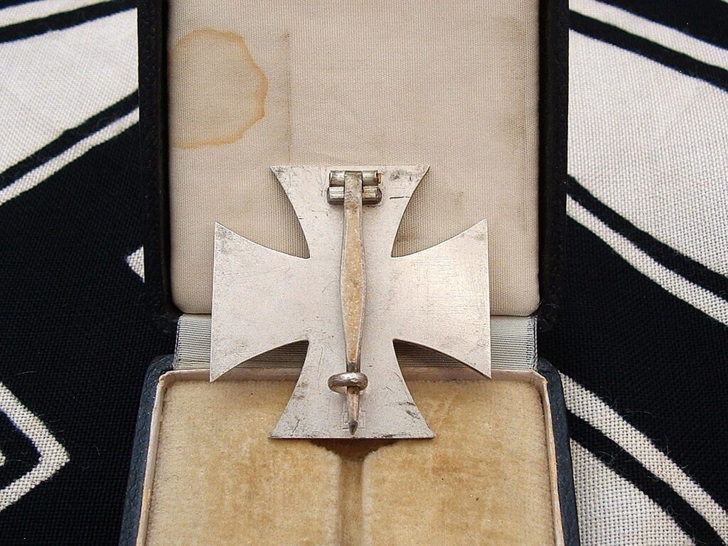 5 - Iron Cross 1st Class by Deumer - M550