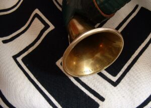 7 - Extremely Nice Hunting Association Horn - G271