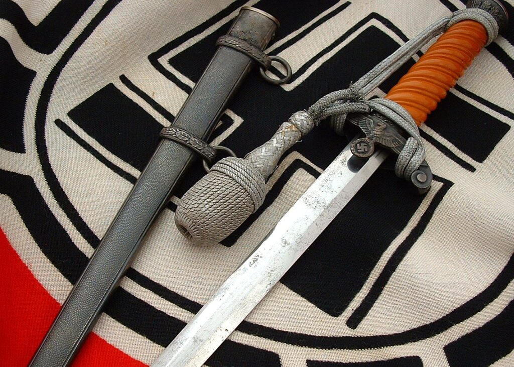 3 - Early Heer Officer's Dagger by Eickhorn - D1205