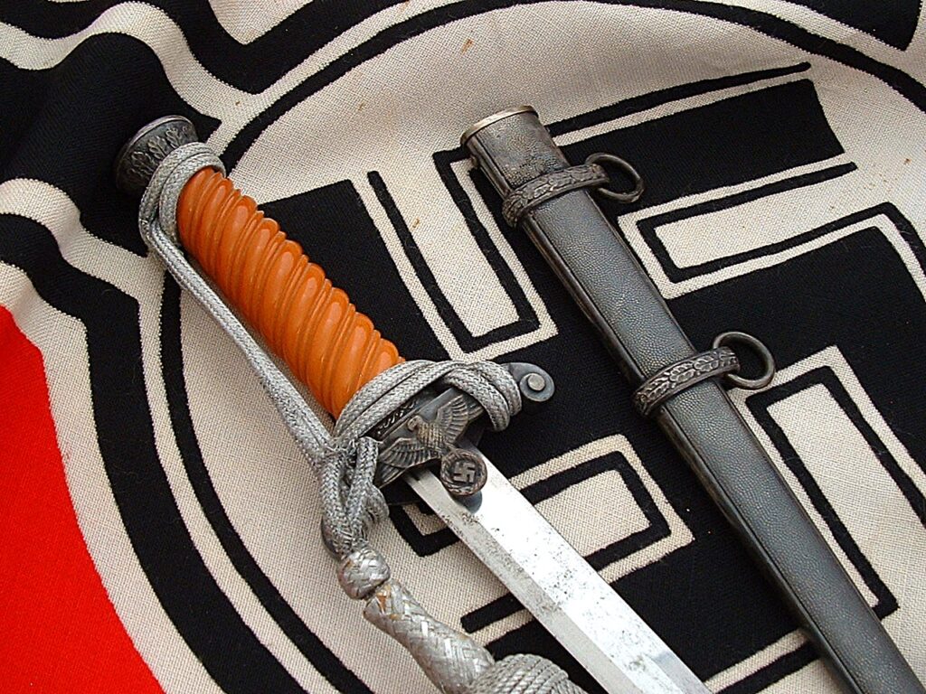 6 - Early Heer Officer's Dagger by Eickhorn - D1205