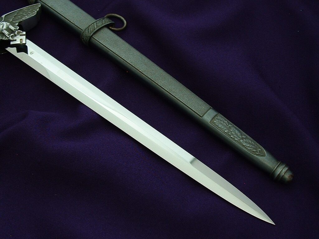11 - Minty 2nd Model Luftwaffe Officer's Dagger by Eickhorn - D1206