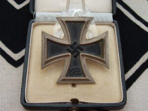 4 - 3rd Reich Iron Cross 1st Class by Deumer - M559