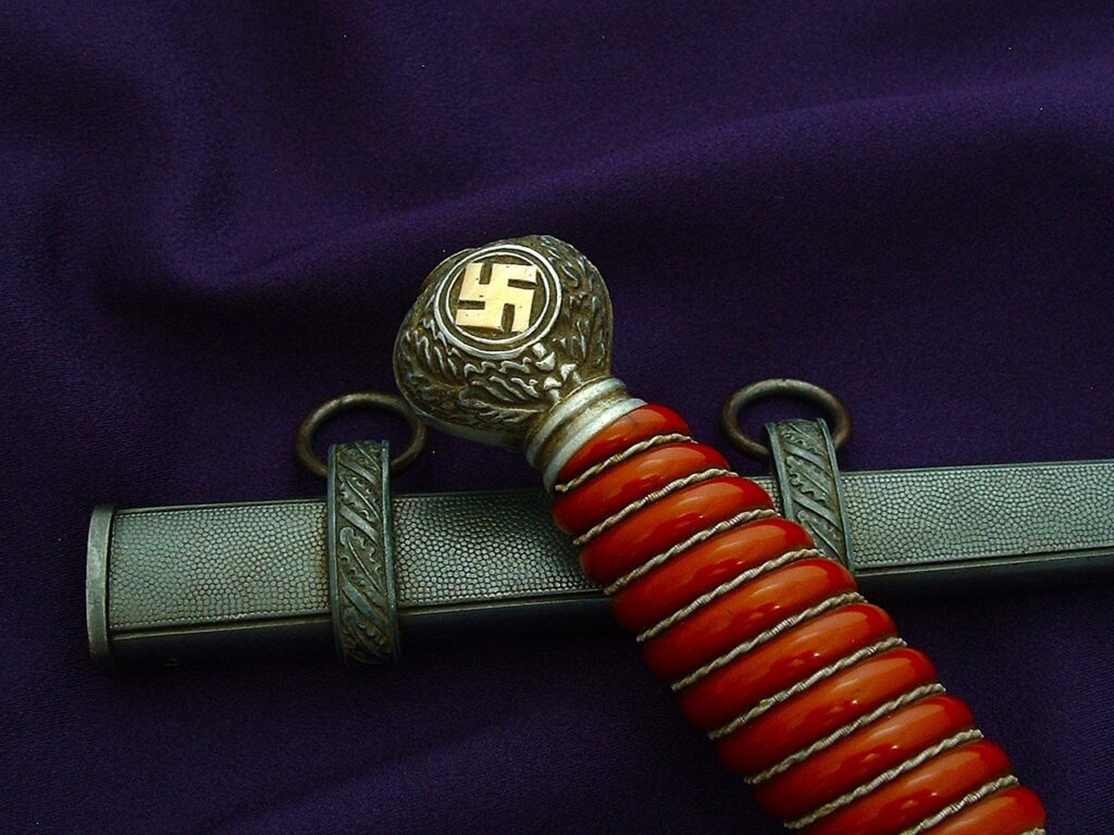9 - Minty 2nd Model Luftwaffe Officer's Dagger by Eickhorn - D1206