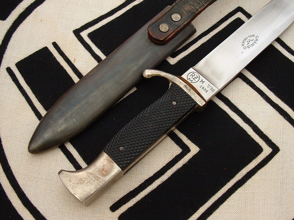 9 - Hitler Youth Knife w Motto by Grawisco - D1211