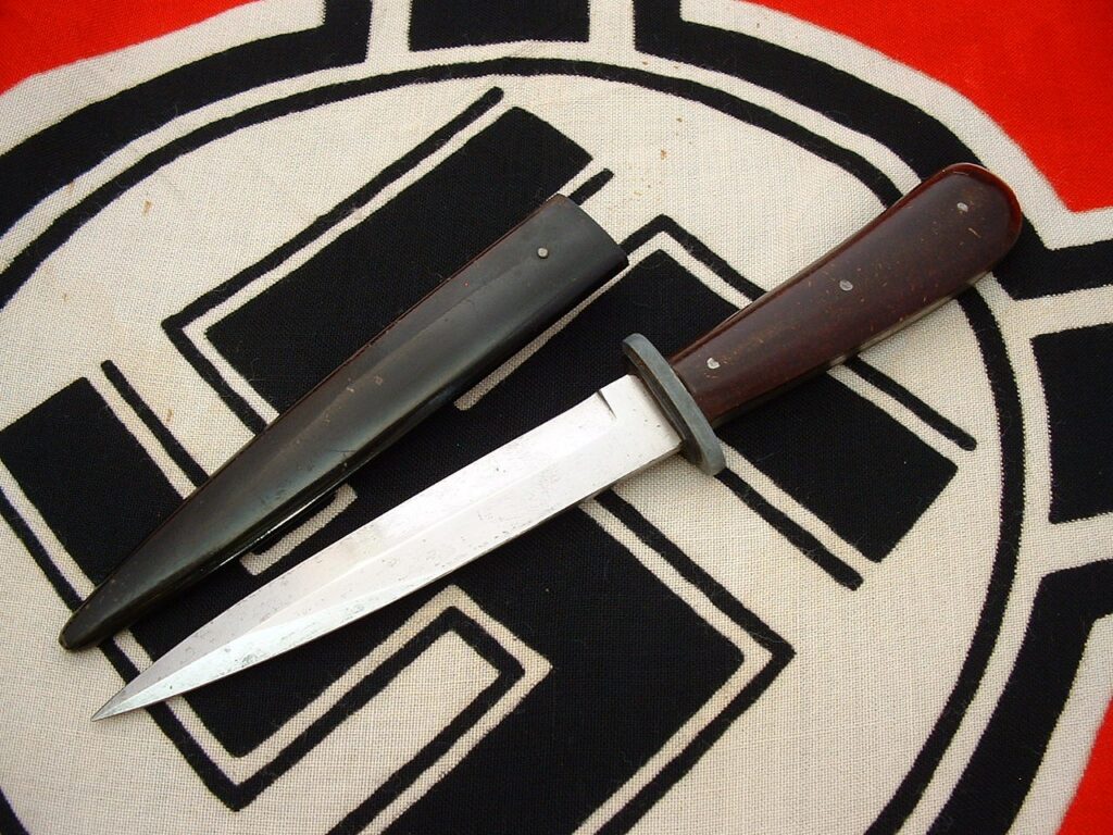 1 - Puma Fighting Knife - D1213