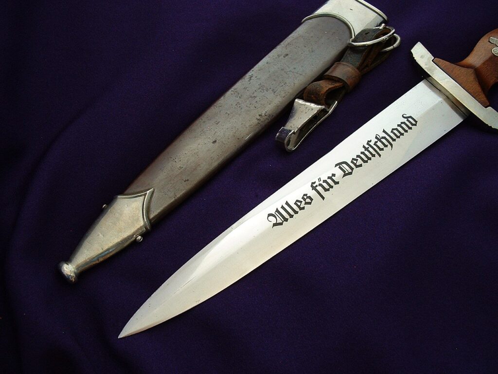 2 - Early Stormtrooper's Dagger by Bohmenachfl - D1220