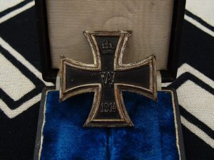 3 - WWI Iron Cross 1st Class by Königliches Münzamt Orden - M565