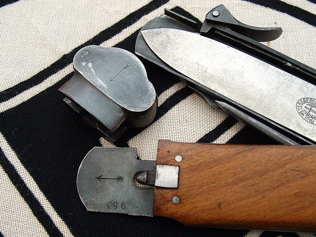 5 - FJ Takedown Gravity Knife by Weyersberg - D1212