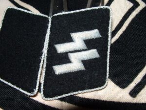 5 - SS Officer's Collar Tabs - C328