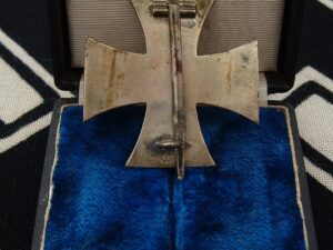 5 - WWI Iron Cross 1st Class by Königliches Münzamt Orden - M565