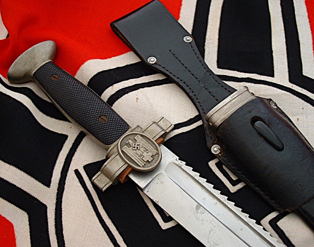 6 - Red Cross EM Hewer Complete - D1222