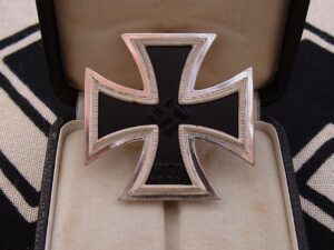 6 - Stunning Cased EKI by W&L - A567