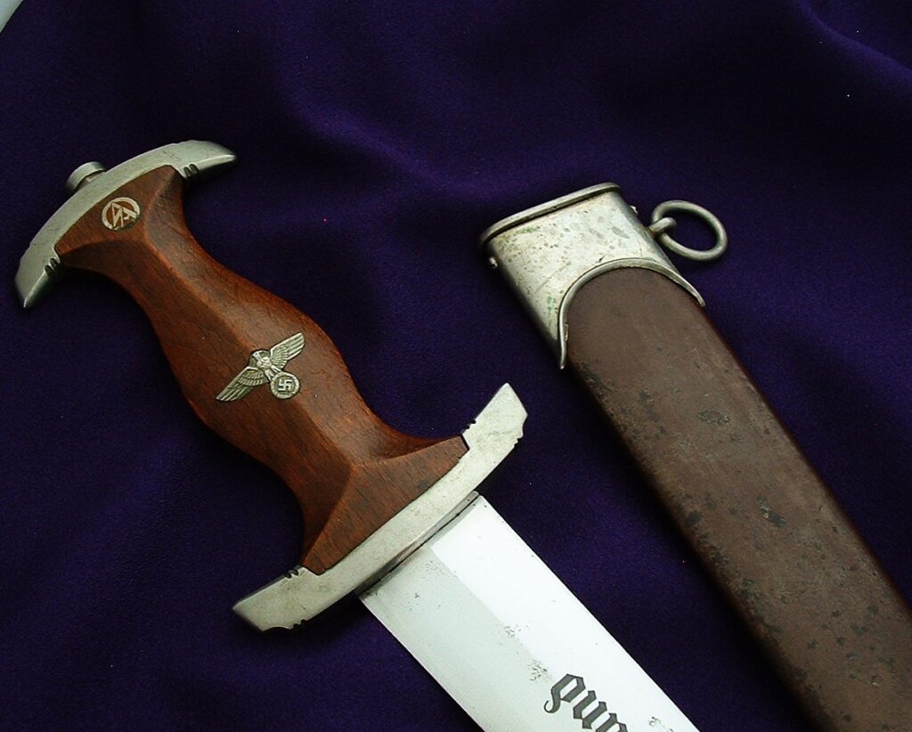 7 - Ground Rohm SA Honor Dagger by Eickhorn - D1215