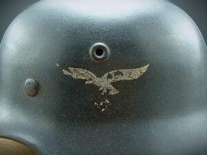 7 - M40 Luft Helmet SE62 - H229