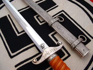 11 - Personalize Heer Dagger to a Major by Eickhorn - D1224